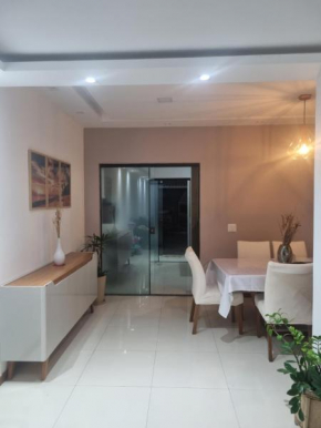 Casa com piscina, sauna e churrasqueira em Piratininga